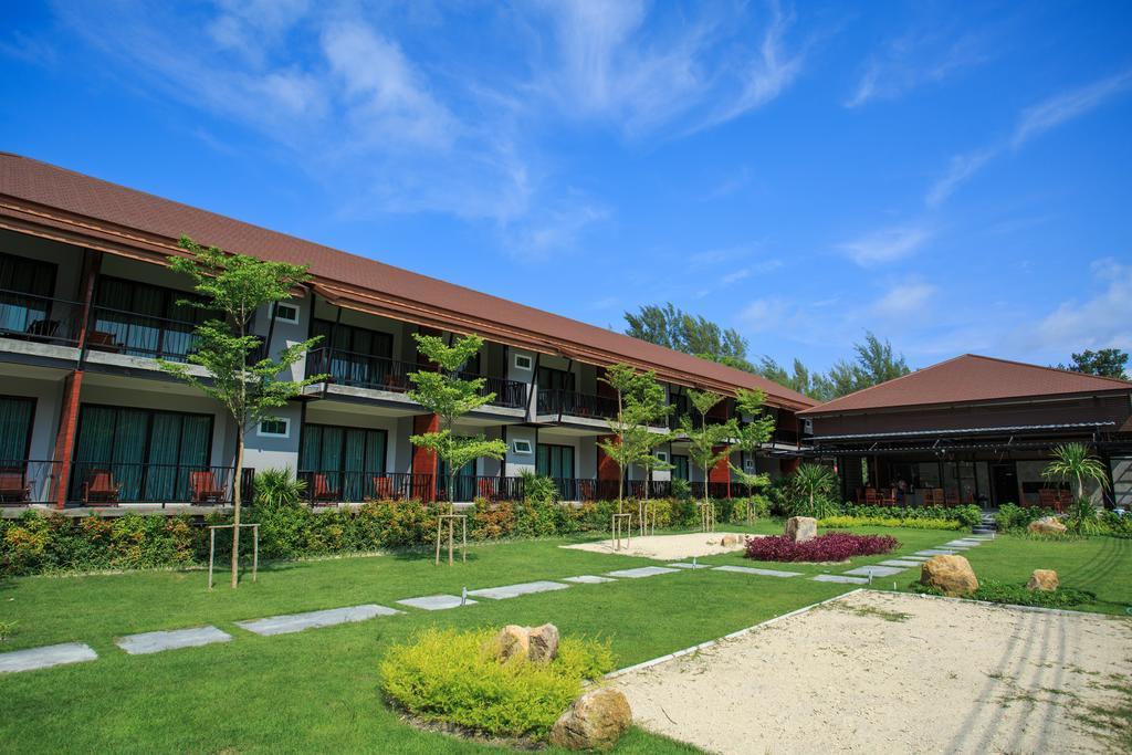 The Breeze Lipe Resort Екстер'єр фото