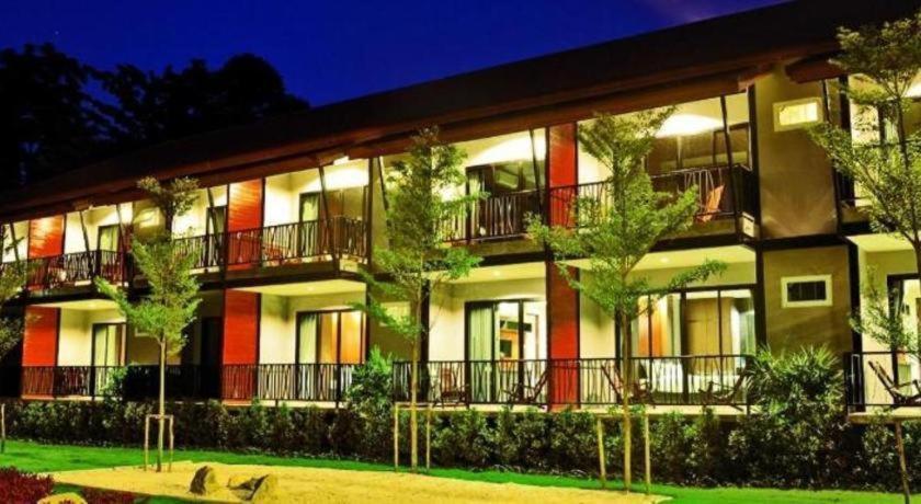 The Breeze Lipe Resort Екстер'єр фото