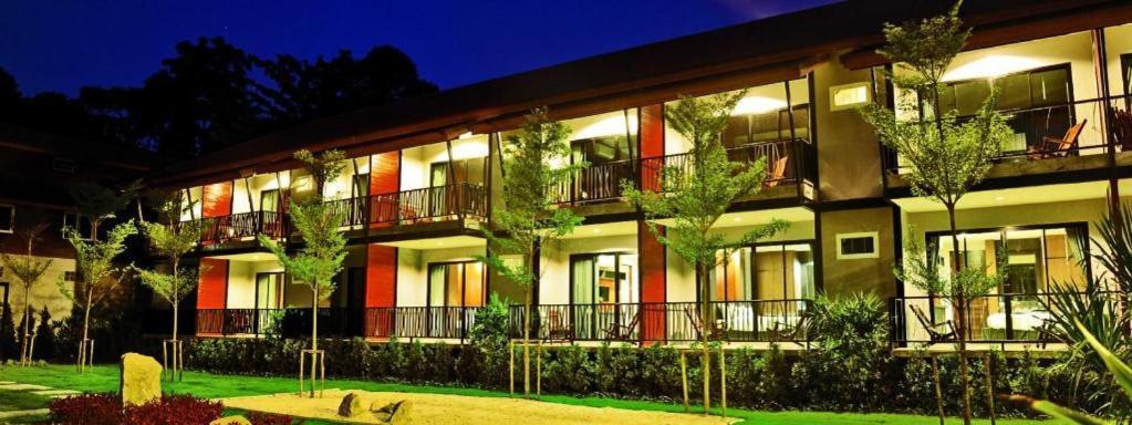 The Breeze Lipe Resort Екстер'єр фото